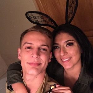 Meet your Posher, Travis